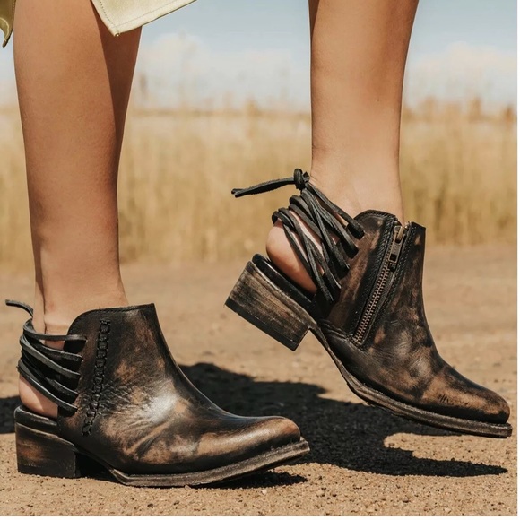 Freebird Jojo Distressed Leather Laced 